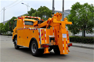 伊犁高速路拖车费